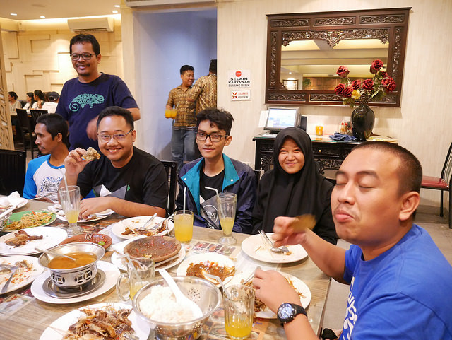 Foto Makan Malam